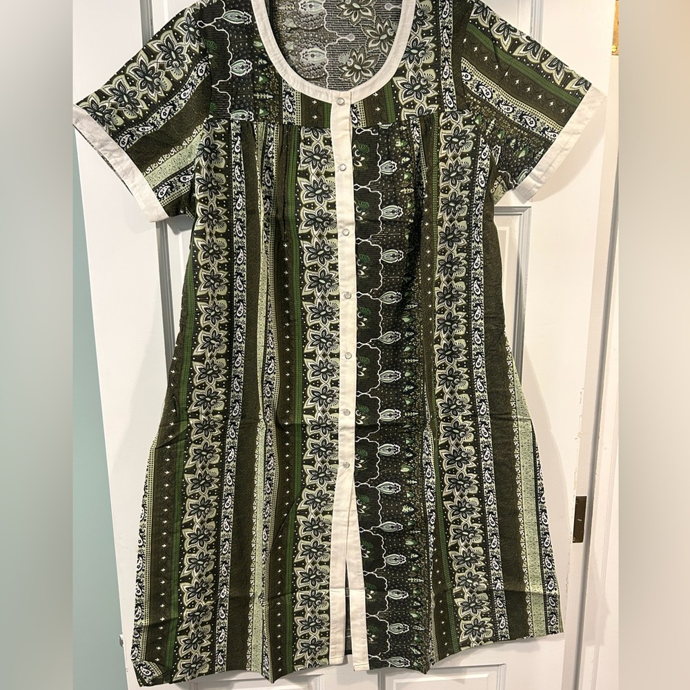 Women’s cotton house dress size small